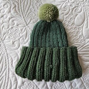 New Green Hand Knit Beanie Hat With Pom-Pom - Measurements in photos